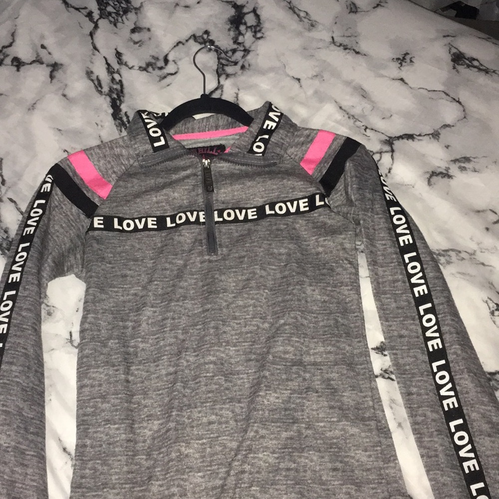 Cute long sleeve workout top🌸